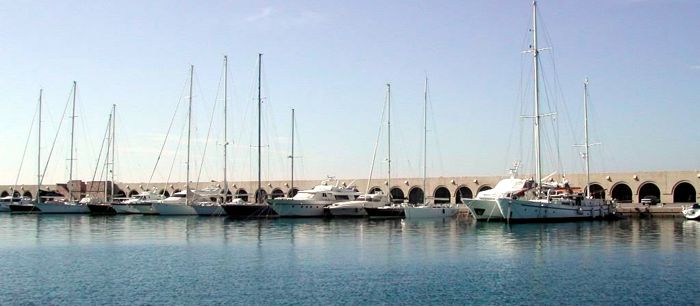 [Immagine: 201145202829_Riva Traiano.jpg]